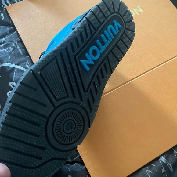 Authentic Louis Vuitton Sneakers - Picture 5 of 7